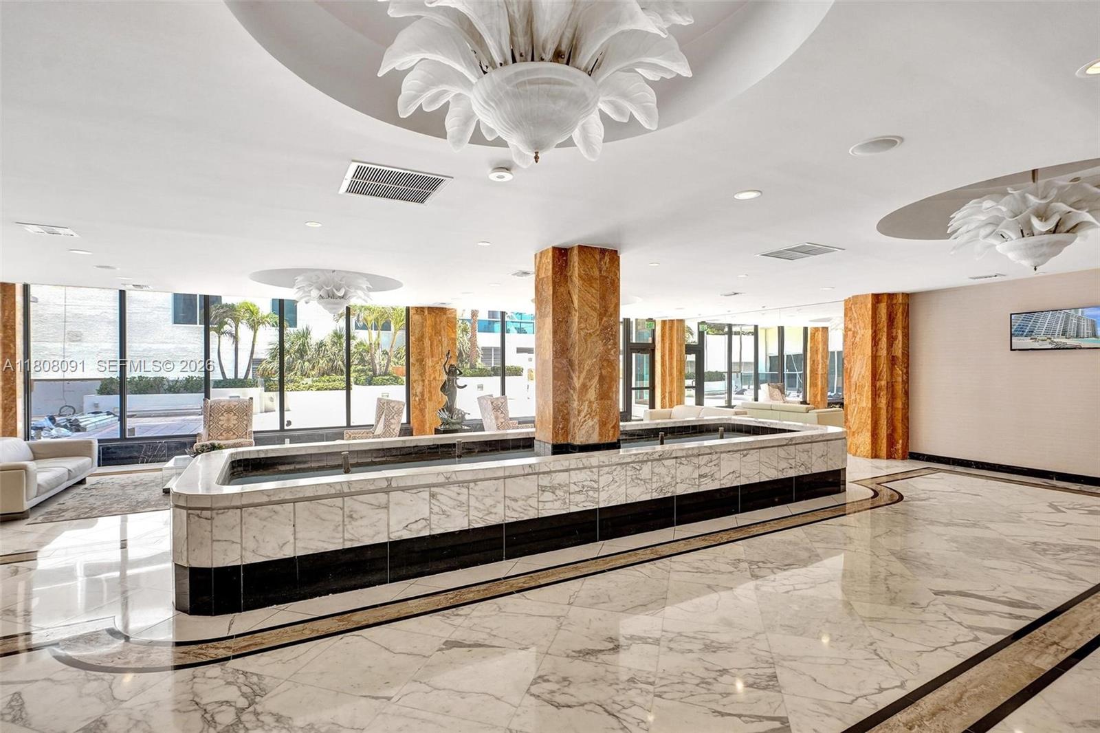 AQUARIUS CONDO - Residential