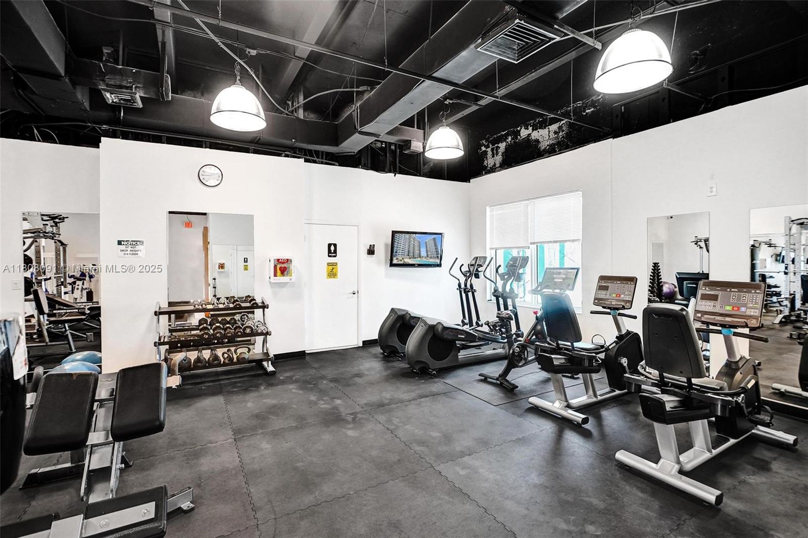 AQUARIUS CONDO - Residential