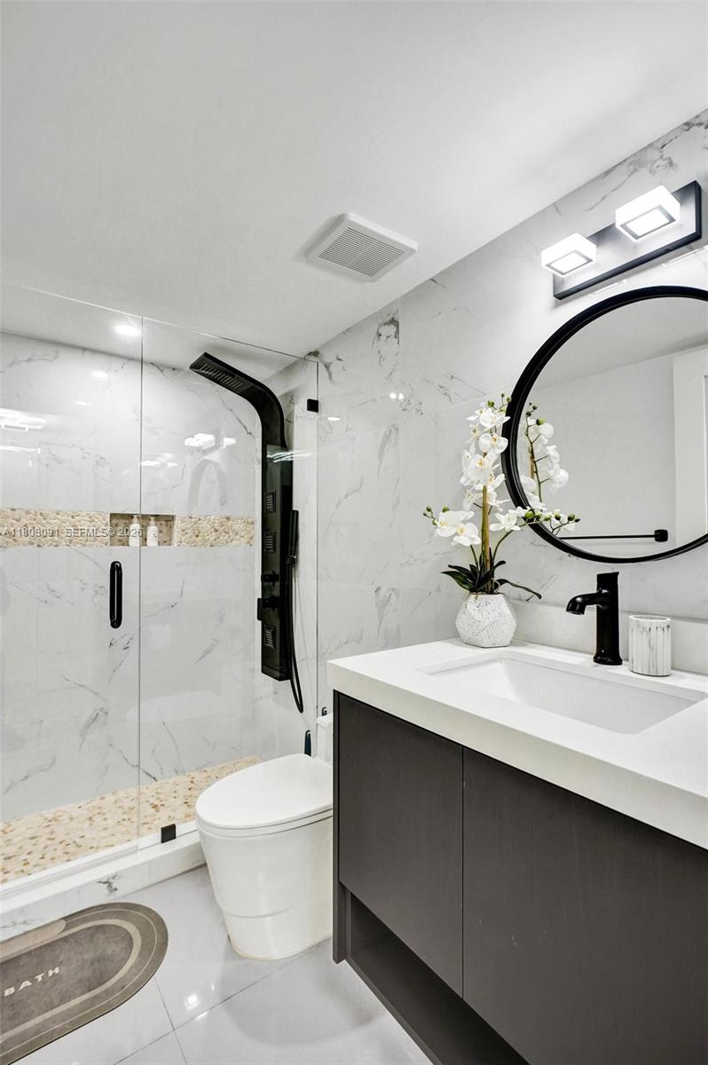 AQUARIUS CONDO - Residential