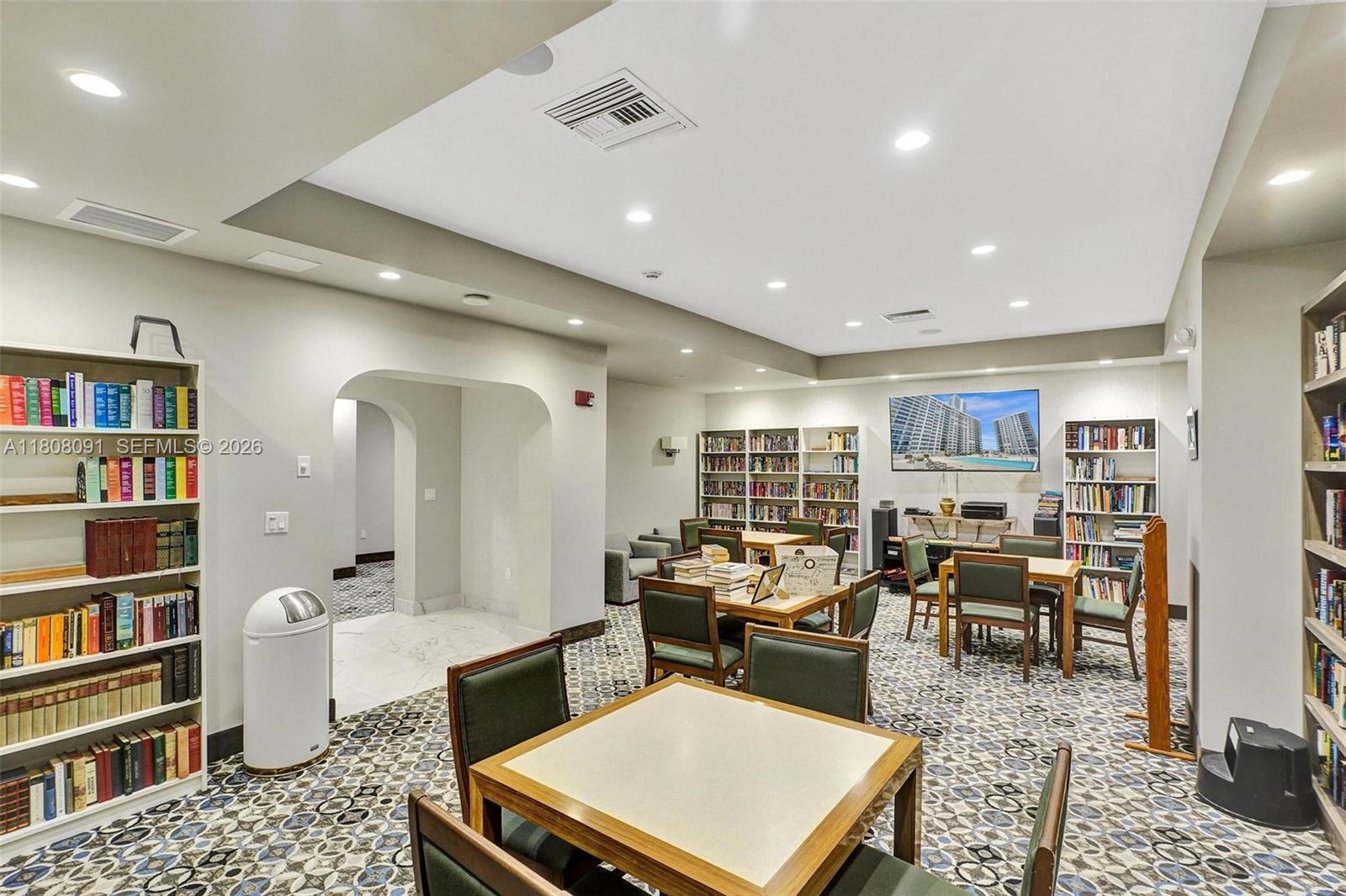 AQUARIUS CONDO - Residential