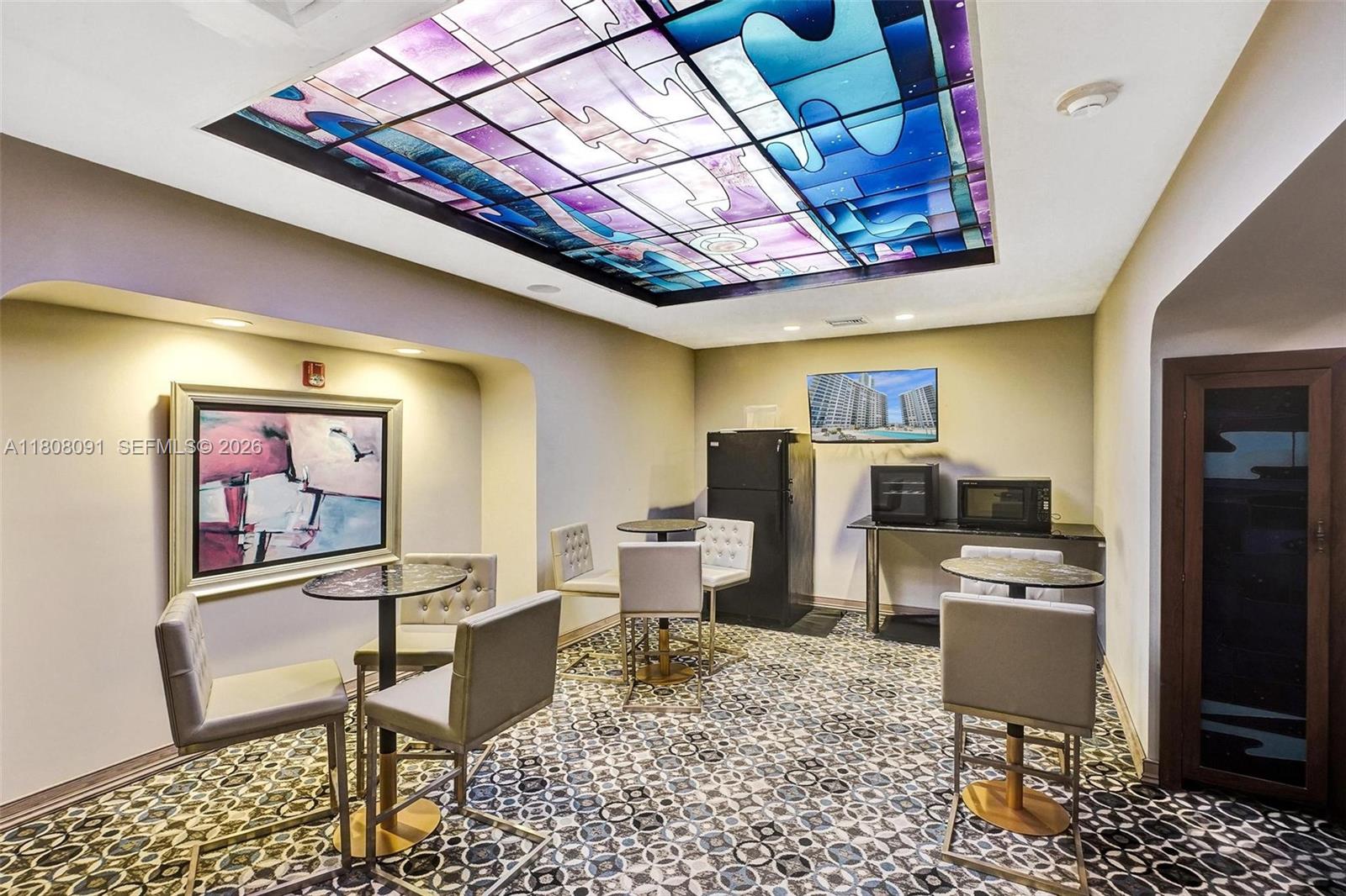 AQUARIUS CONDO - Residential