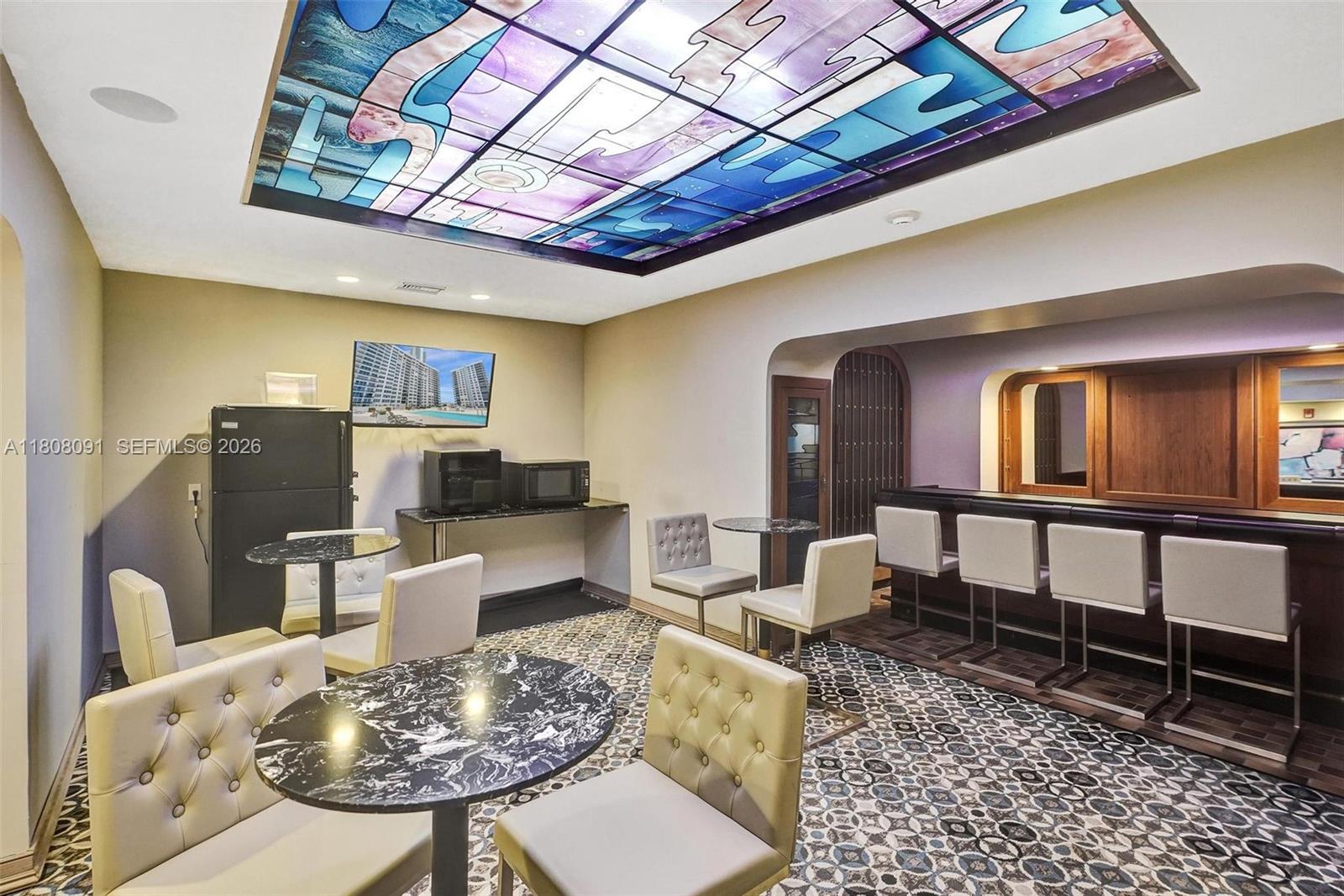 AQUARIUS CONDO - Residential