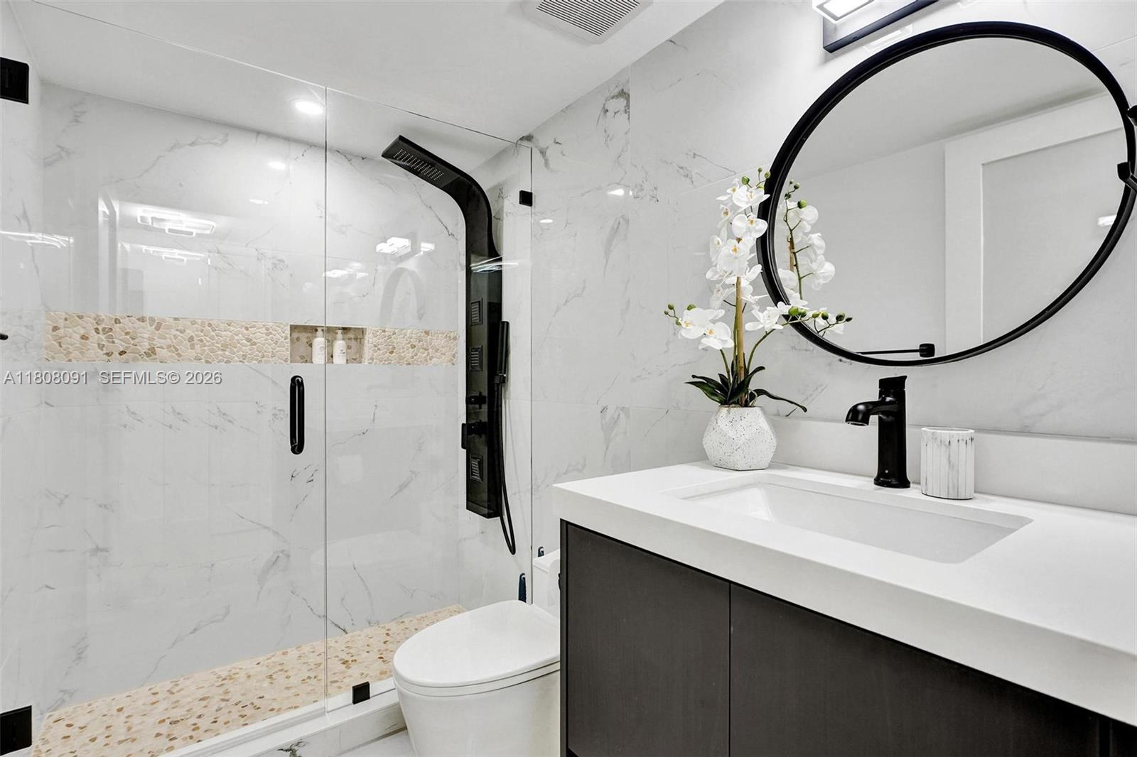 AQUARIUS CONDO - Residential