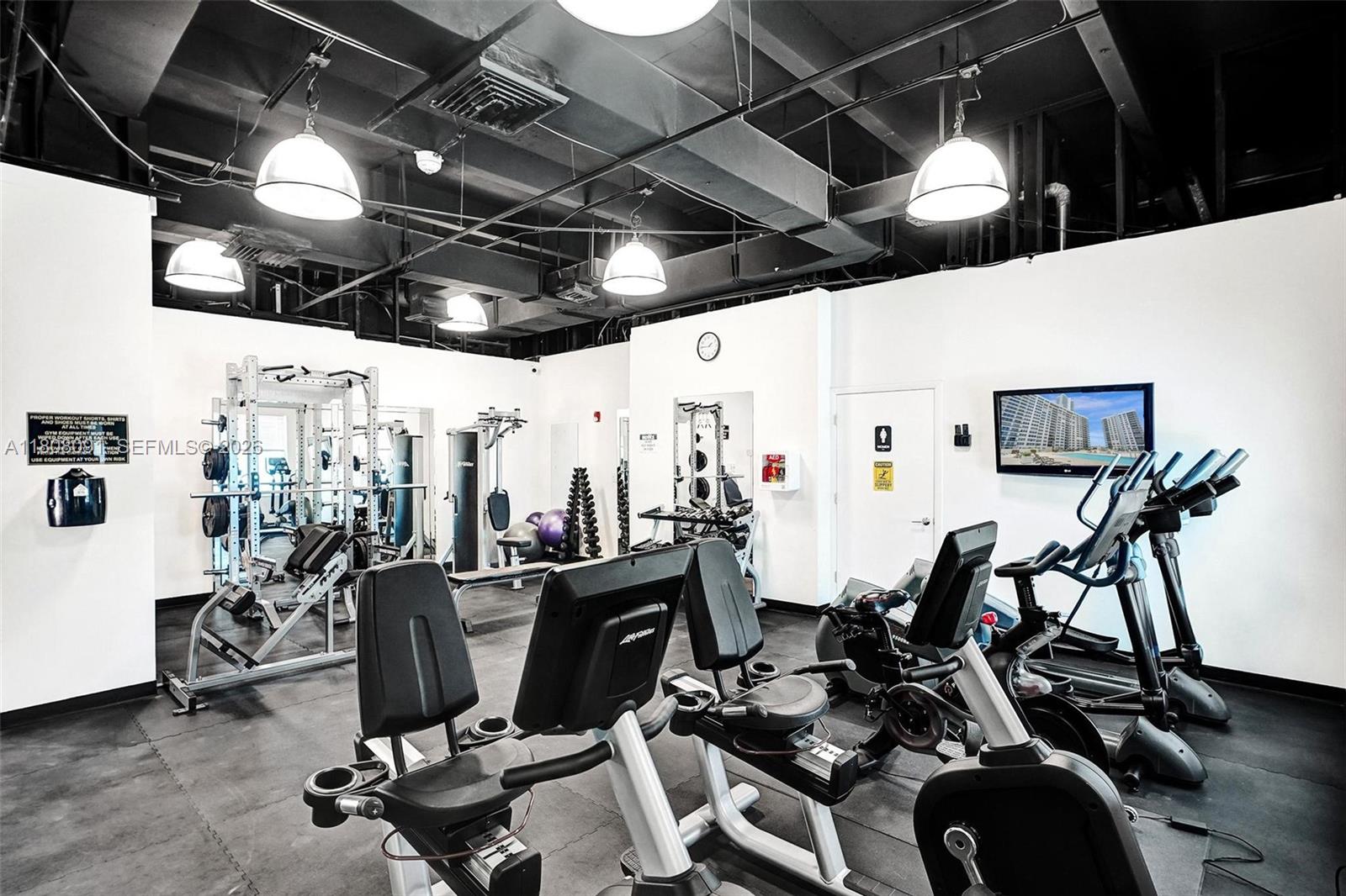 AQUARIUS CONDO - Residential