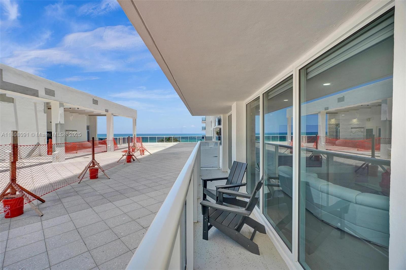 AQUARIUS CONDO - Residential