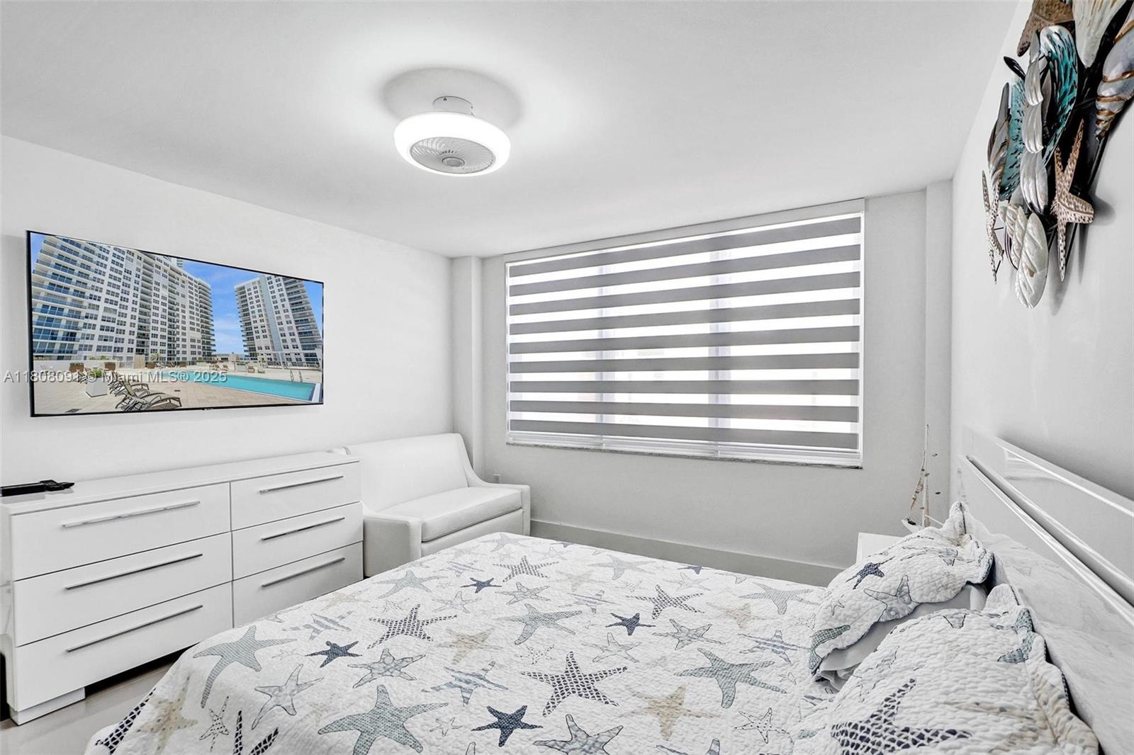 AQUARIUS CONDO - Residential