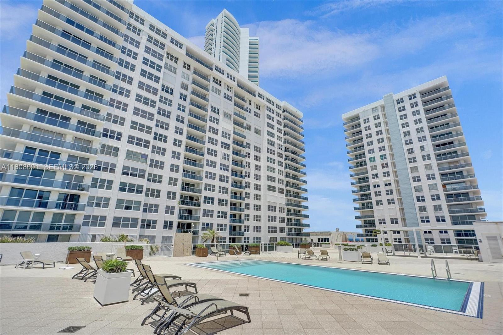 AQUARIUS CONDO - Residential