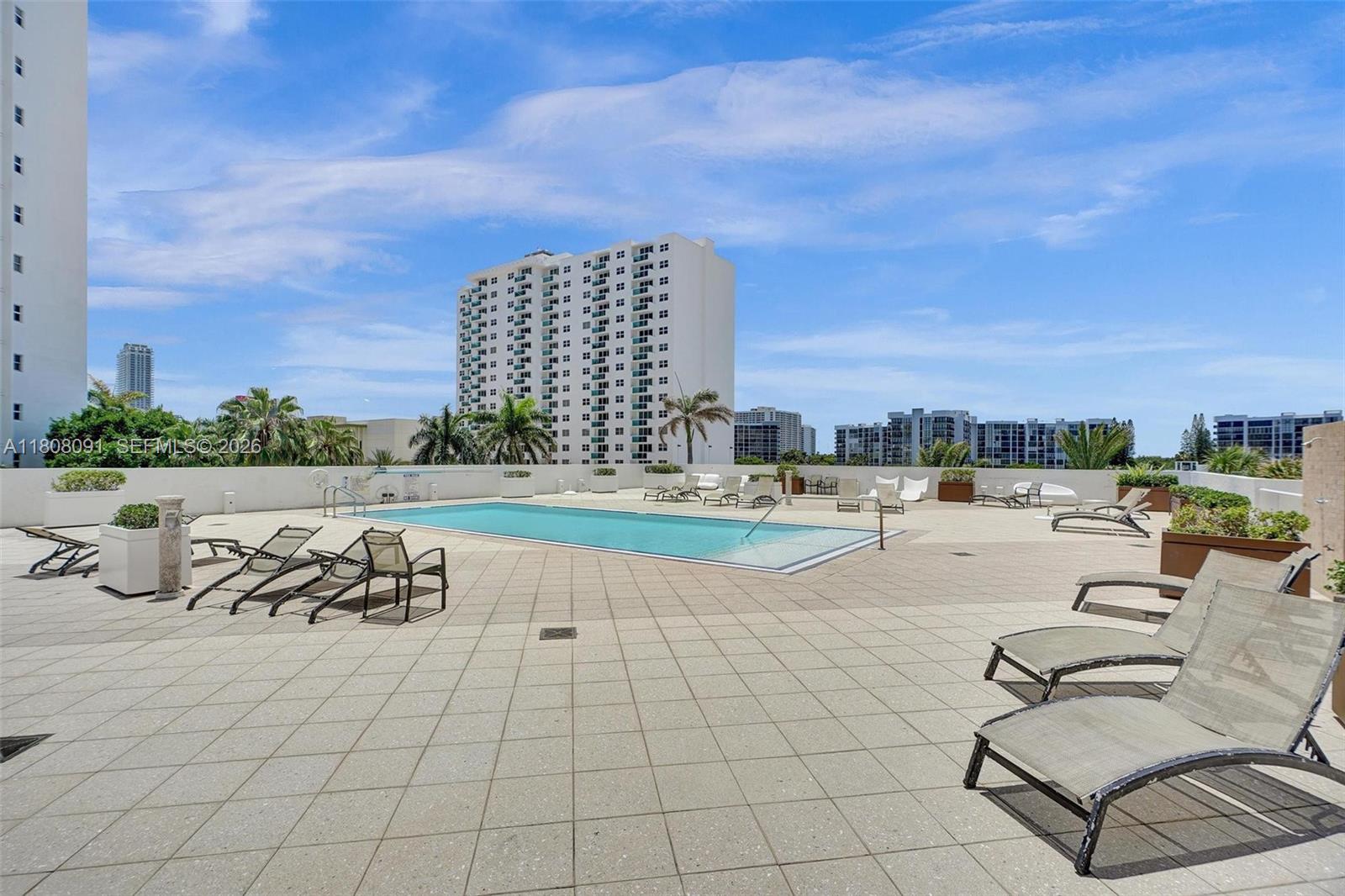 AQUARIUS CONDO - Residential