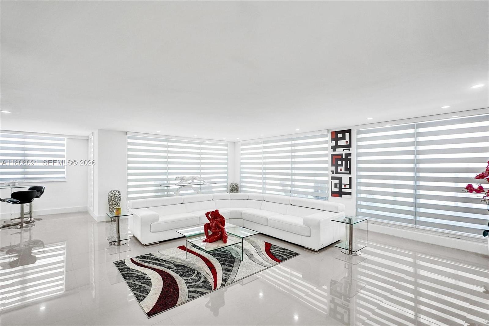 AQUARIUS CONDO - Residential