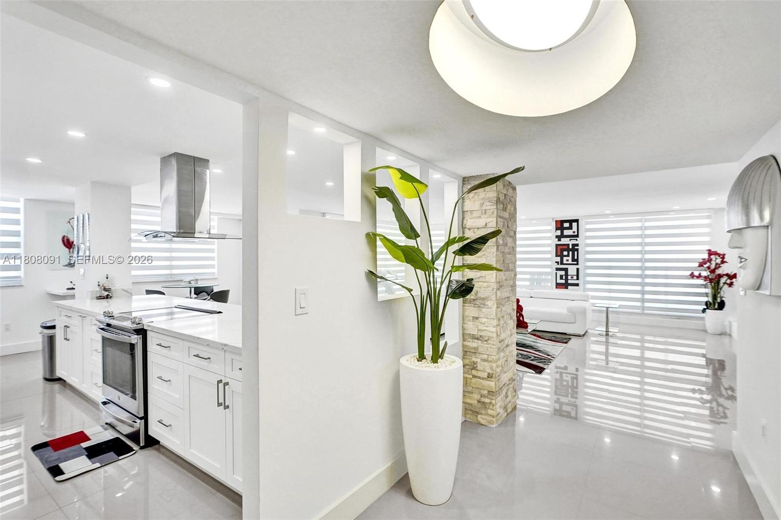 AQUARIUS CONDO - Residential