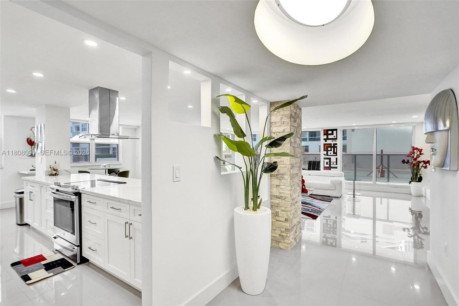 AQUARIUS CONDO - Residential