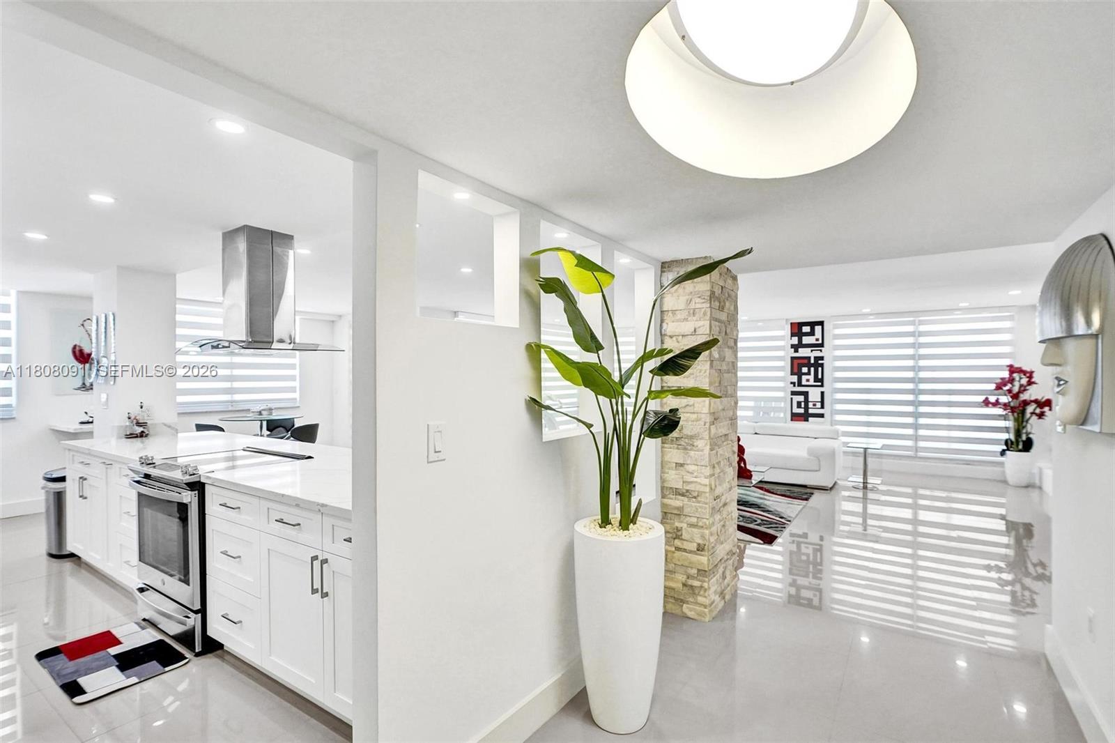 AQUARIUS CONDO - Residential