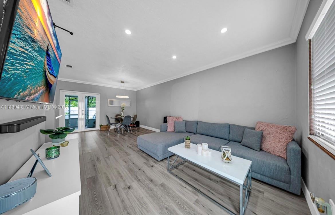 LINDEN GARDENS - Residential