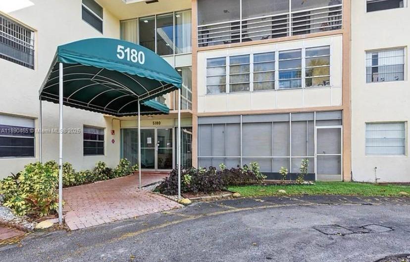 SABAL PALM VILLAGE CONDO - Residential