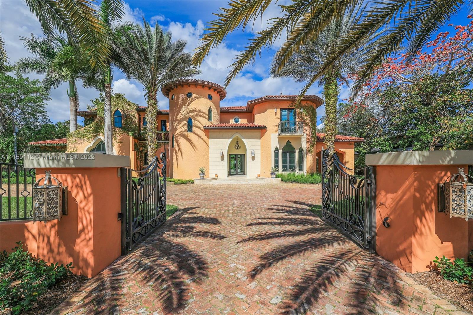 SUNILAND ESTATES 1ST ADDN - Residential