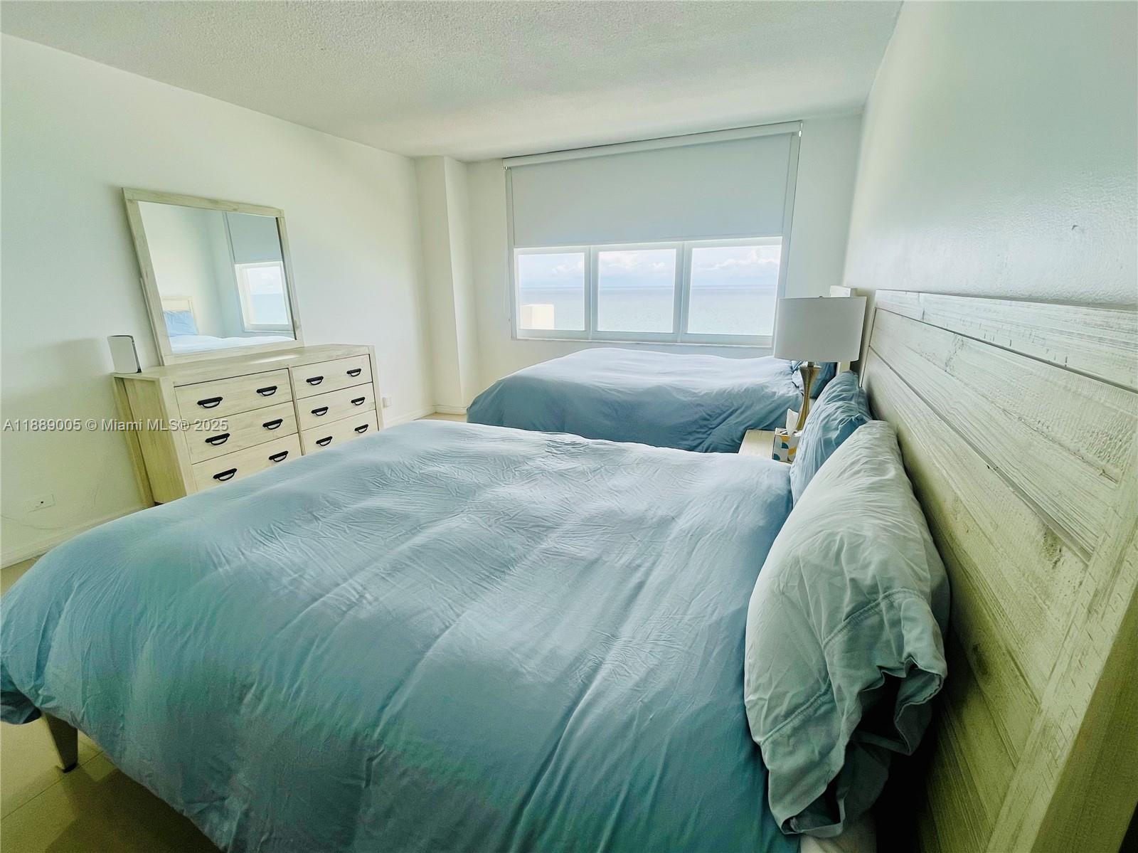 5601 Collins Ave 1607