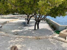 PLANTATION BEACH - Land