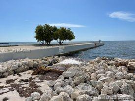 PLANTATION BEACH - Land