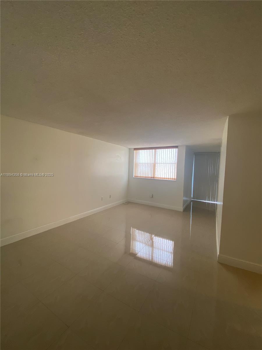 VERSAILLE GARDENS I CONDO - Residential Lease