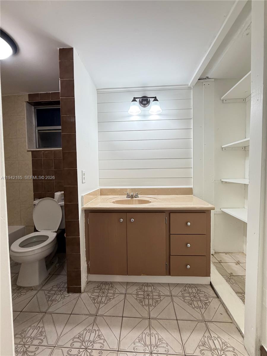 HIALEAH 13TH ADDN AMD PL - Residential Lease
