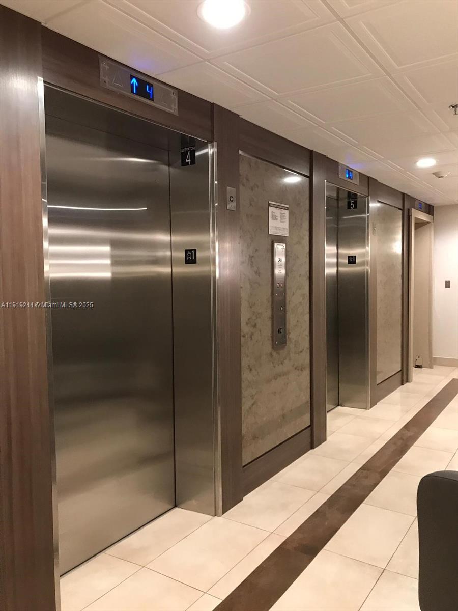 FLAMENCO CONDO TOWER I - Residential