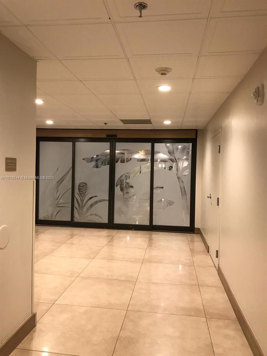 FLAMENCO CONDO TOWER I - Residential