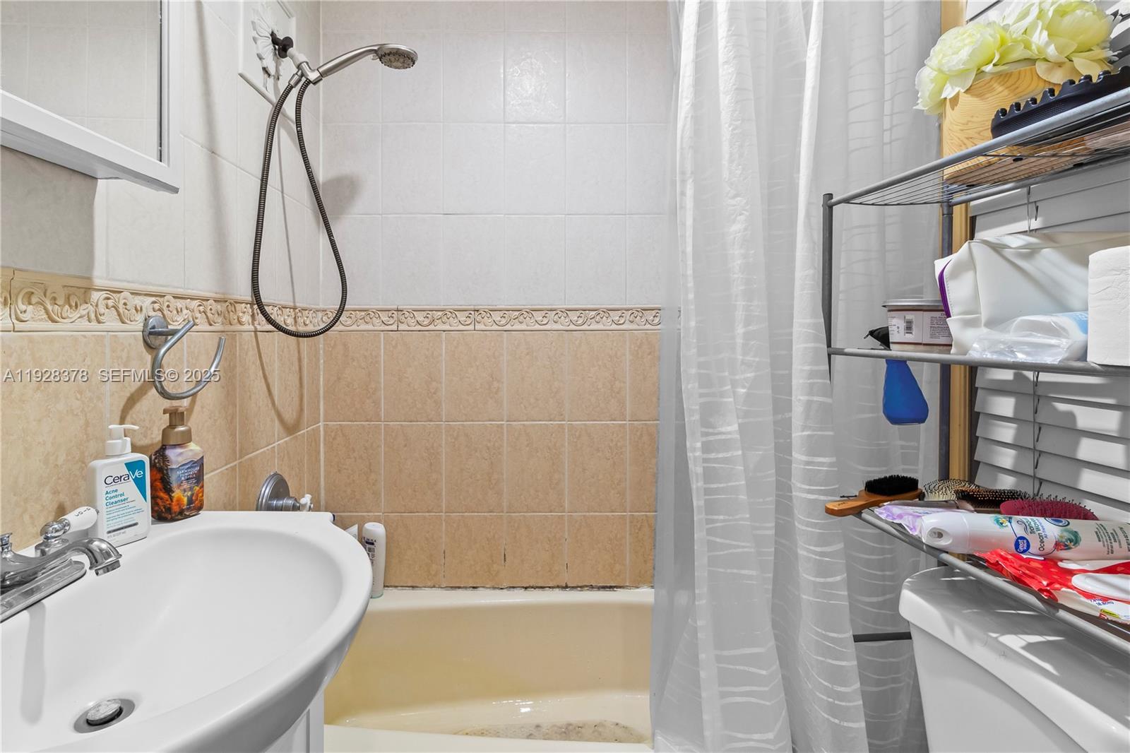 MIAMI GARDENS ESTATES SEC - Residential