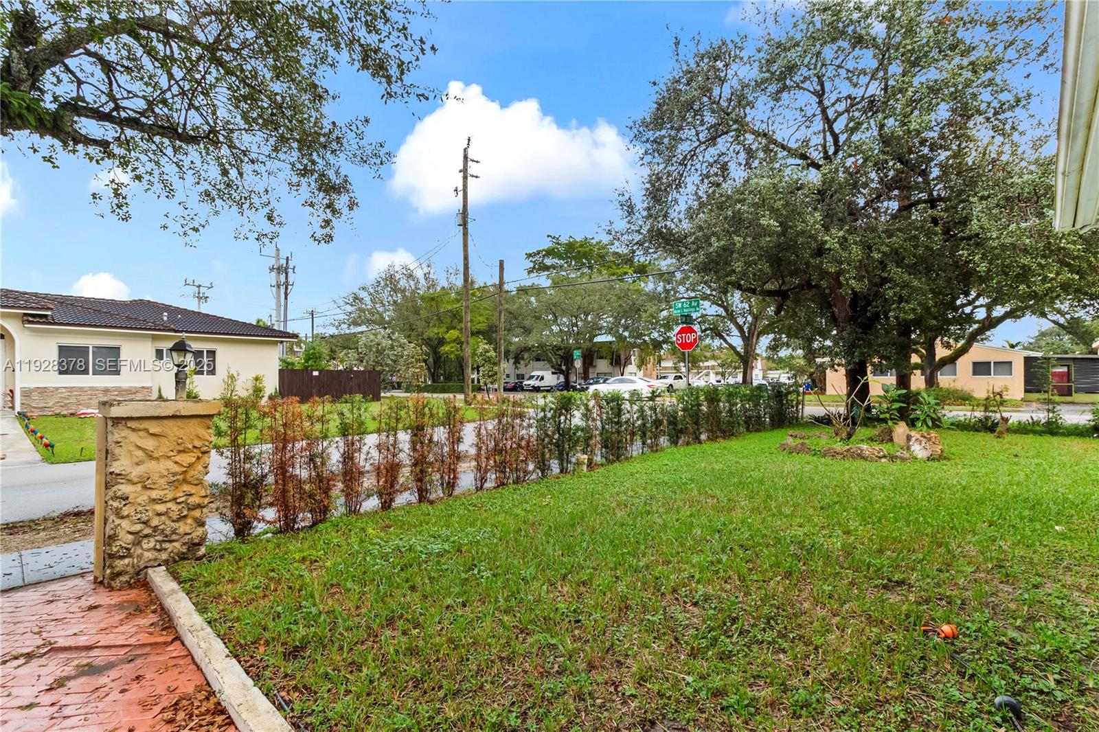 MIAMI GARDENS ESTATES SEC - Residential