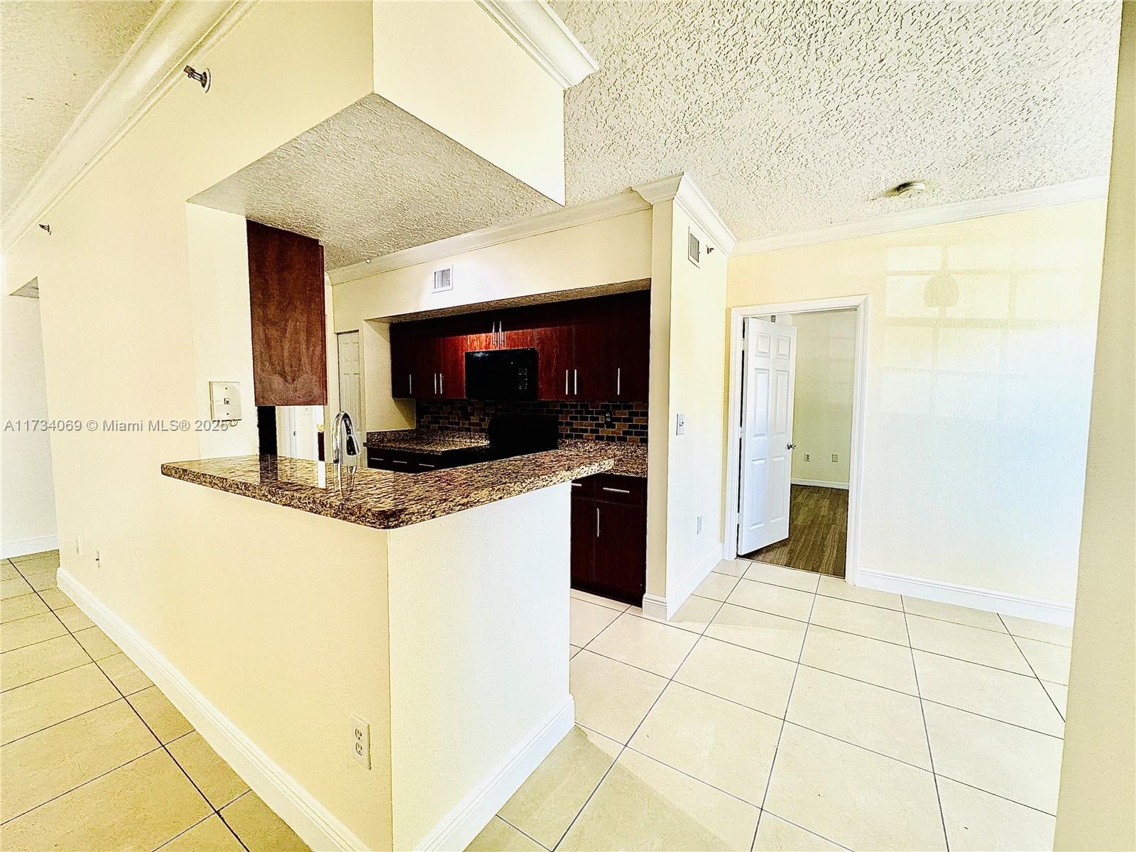 Rental Property at 220 Sw 116th Ave 15207, Pembroke Pines, Miami-Dade County, Florida - Bedrooms: 2 
Bathrooms: 2  - $2,500 MO.