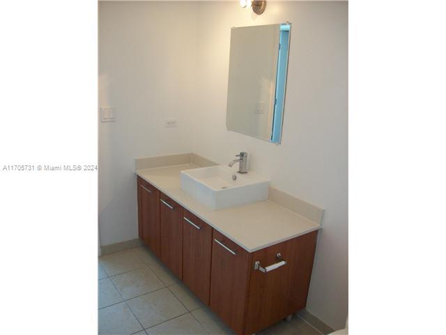 FOUR MIDTOWN MIAMI CONDO - Residential