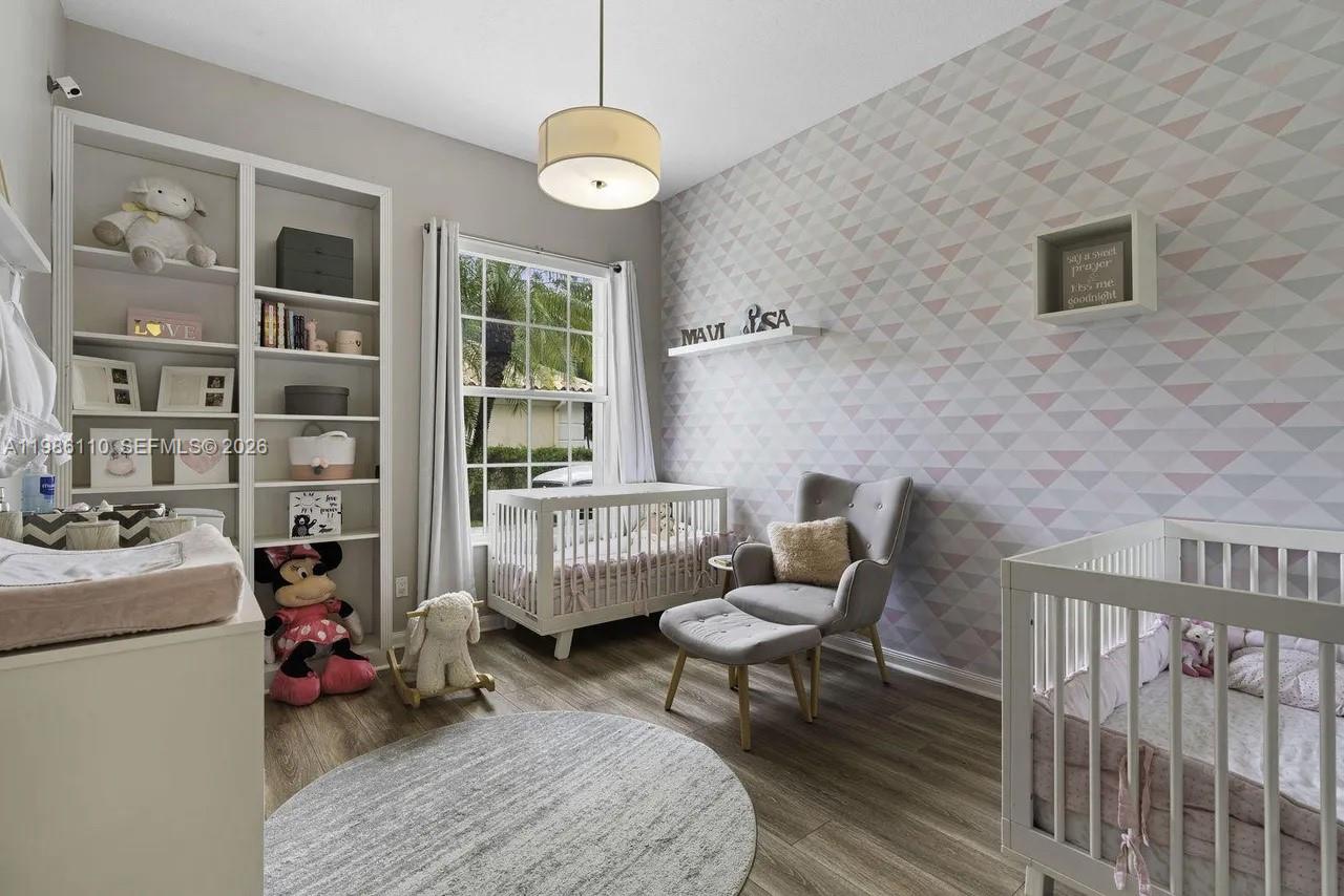 RIVERWALK 3 - Residential