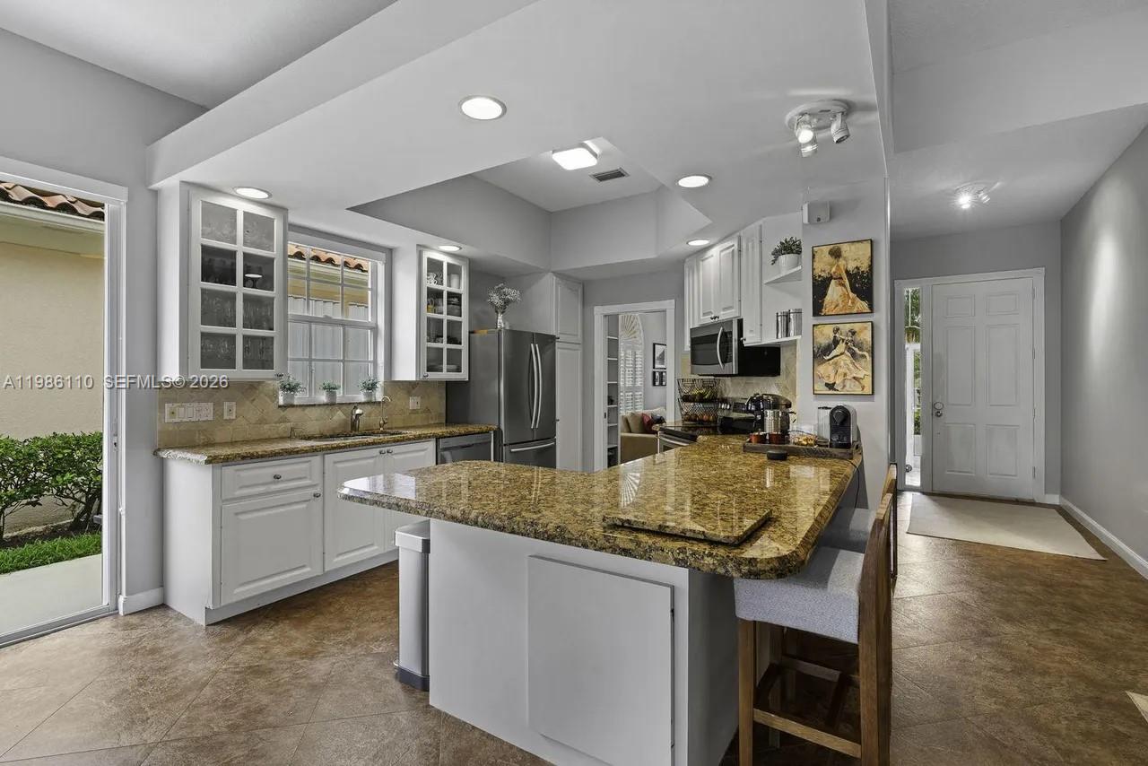 RIVERWALK 3 - Residential