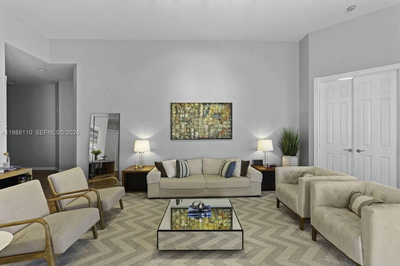 RIVERWALK 3 - Residential