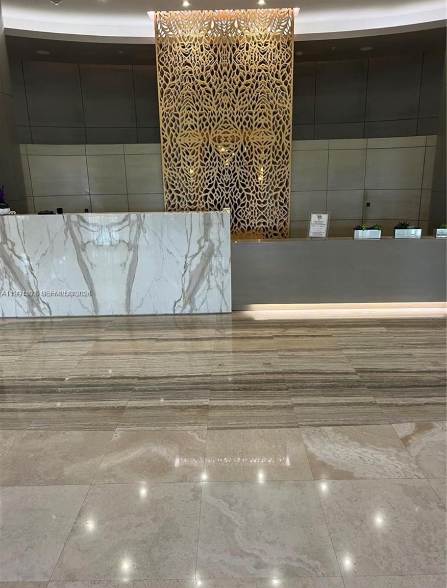 HARBOUR HOUSE - Residential