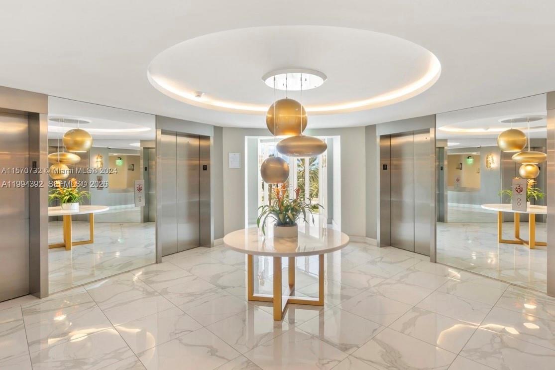 HARBOUR HOUSE - Residential