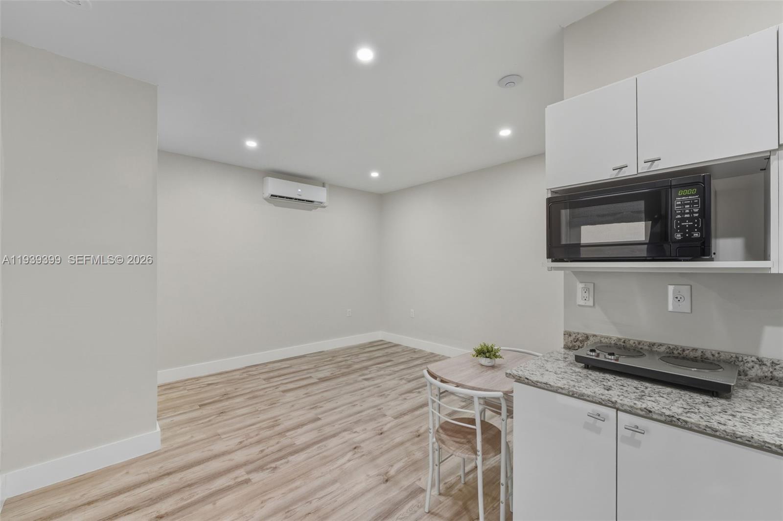 AILEEN-SUSAN - Residential Lease