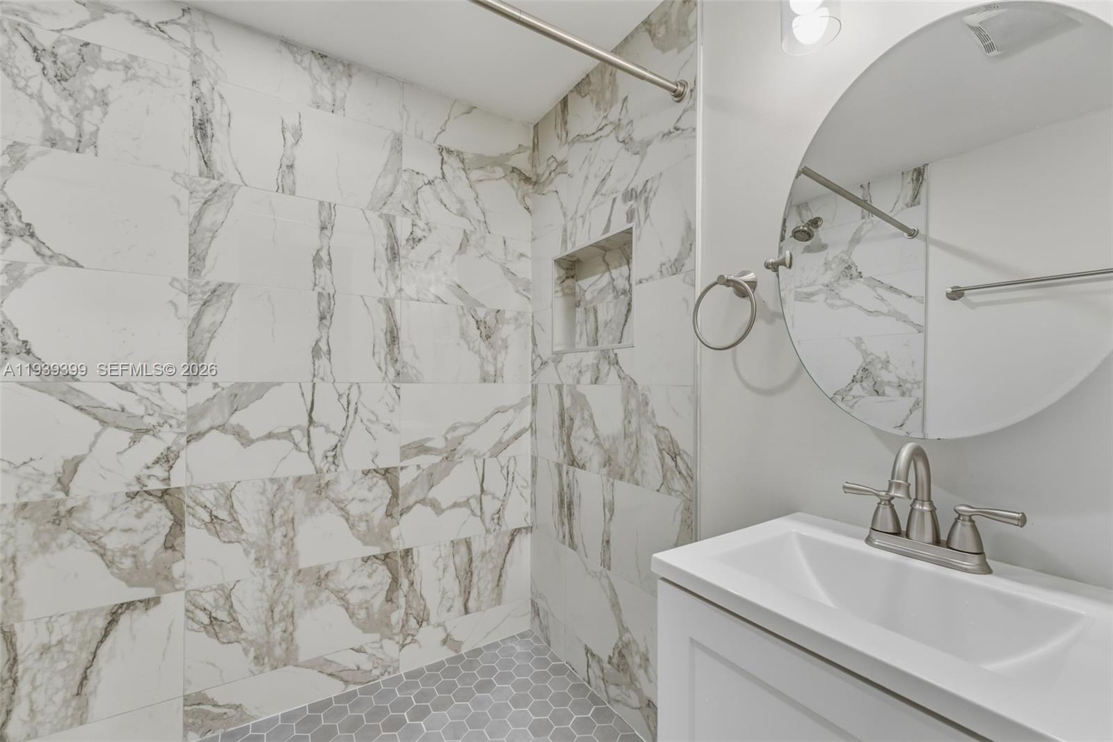 AILEEN-SUSAN - Residential Lease