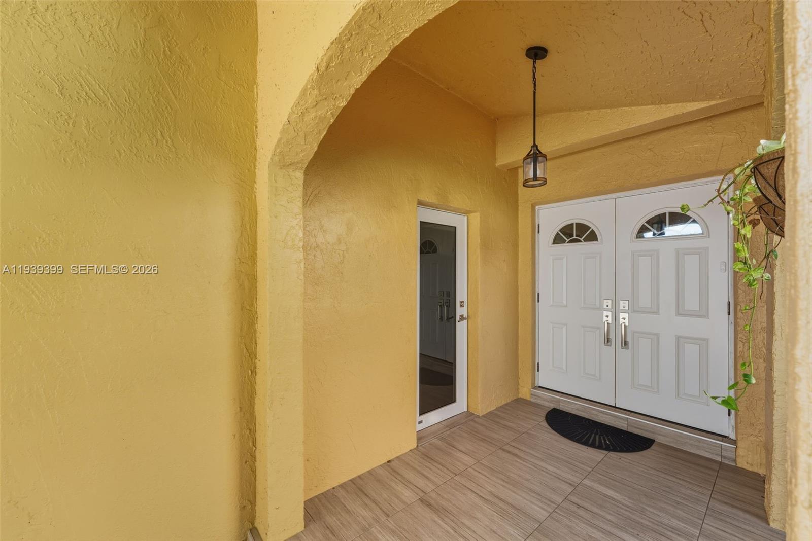 AILEEN-SUSAN - Residential Lease