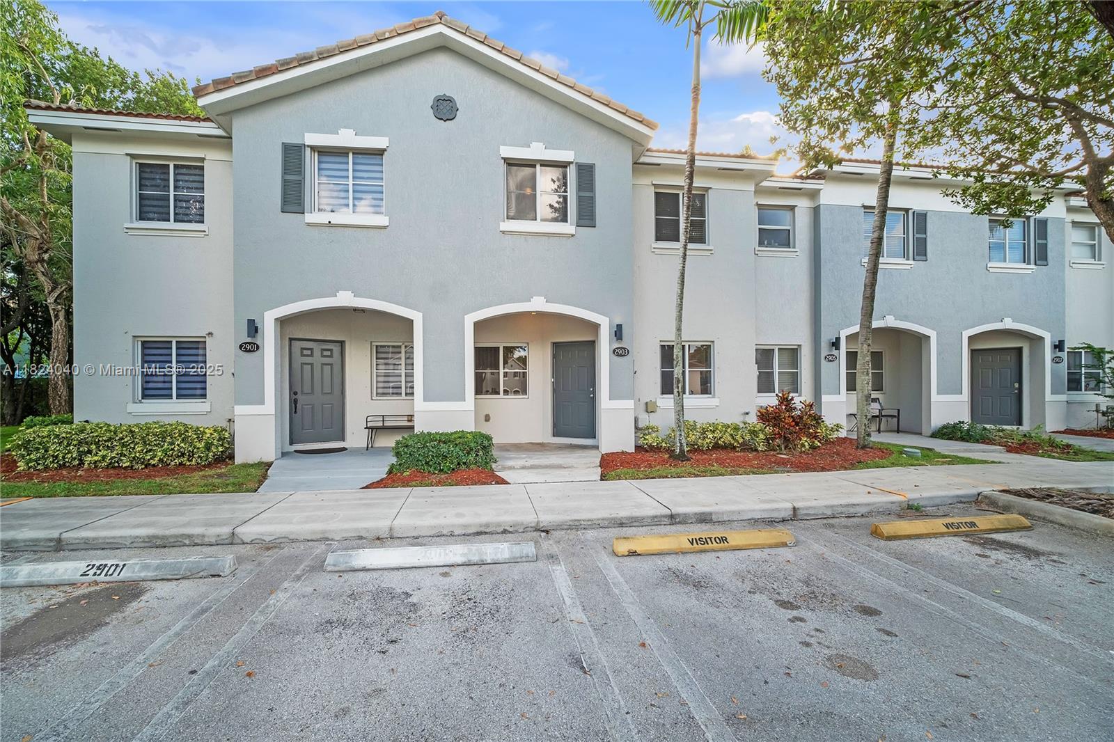 2903 Se 15th Ter, Homestead, Miami-Dade County, Florida - 3 Bedrooms  
3 Bathrooms - 