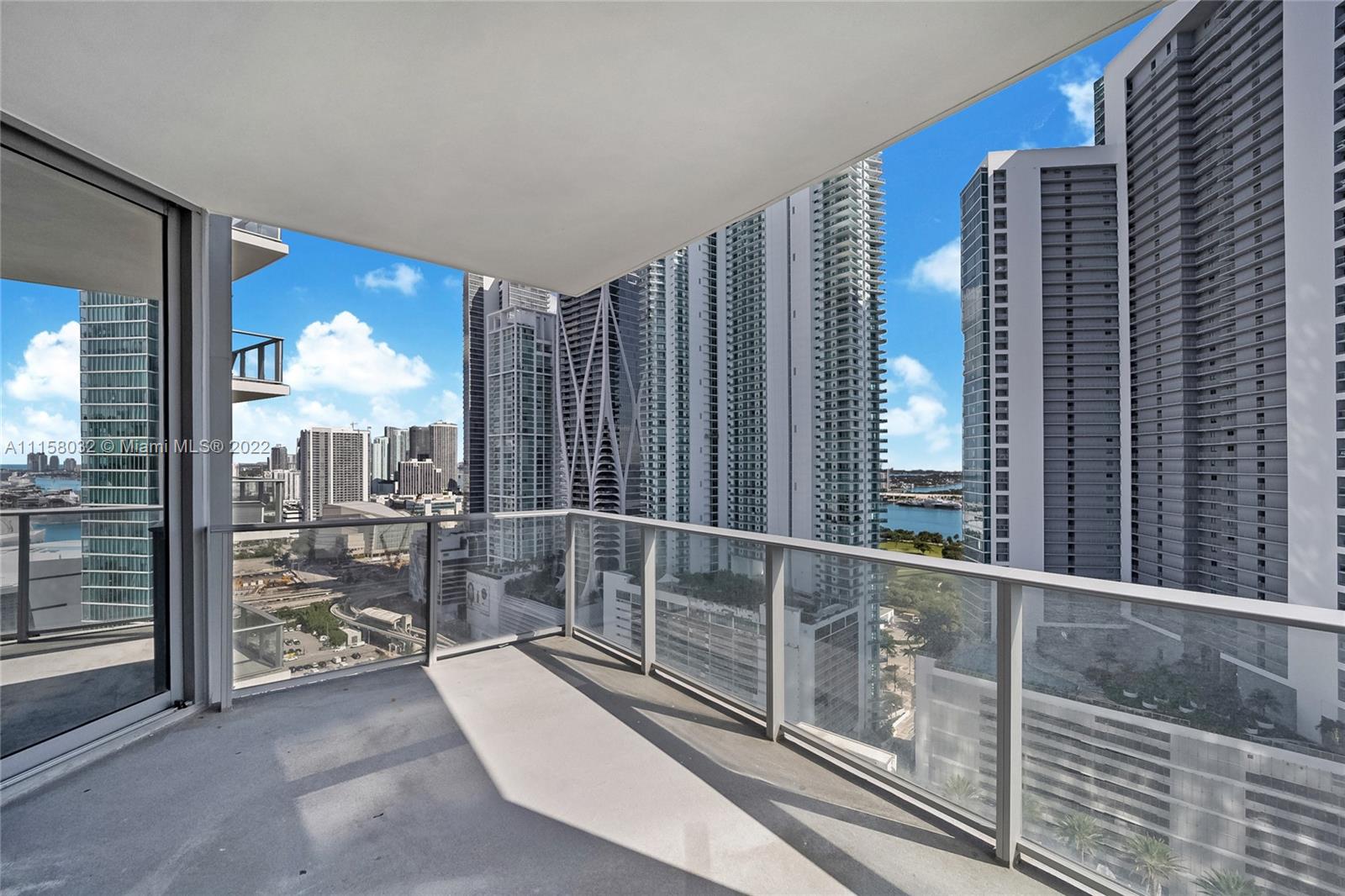 PARAMOUNT MIAMI WORLDCENT - Residential Lease