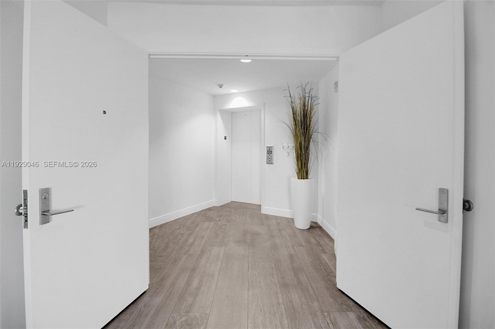 PARAMOUNT FT LAUDERDALE C - Residential