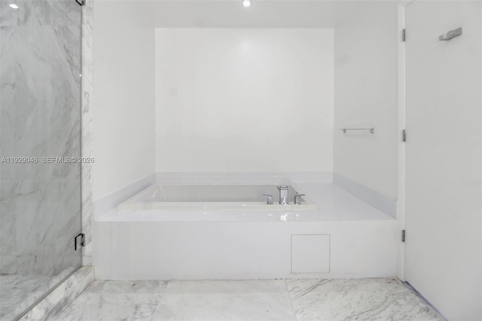 PARAMOUNT FT LAUDERDALE C - Residential