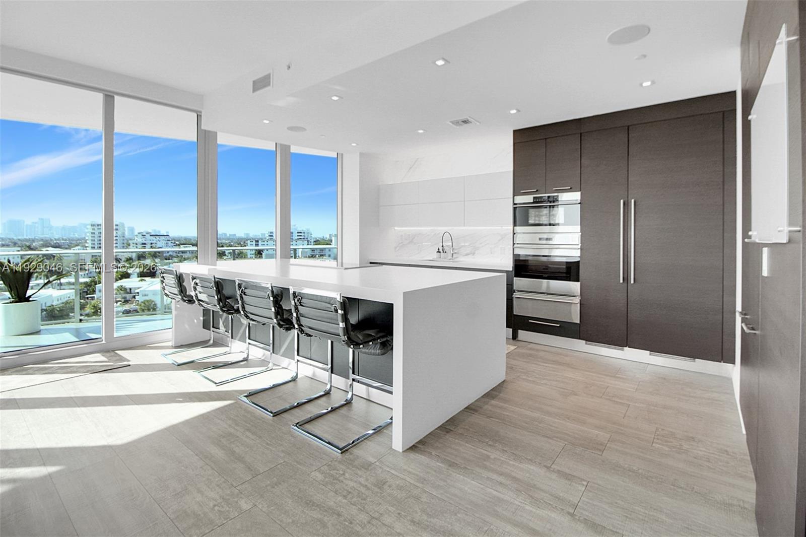 PARAMOUNT FT LAUDERDALE C - Residential