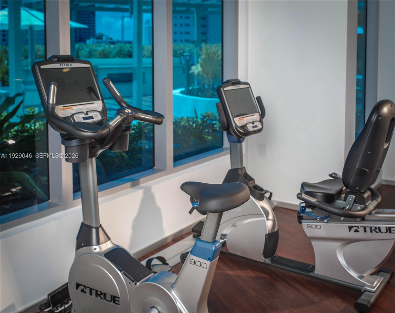 PARAMOUNT FT LAUDERDALE C - Residential