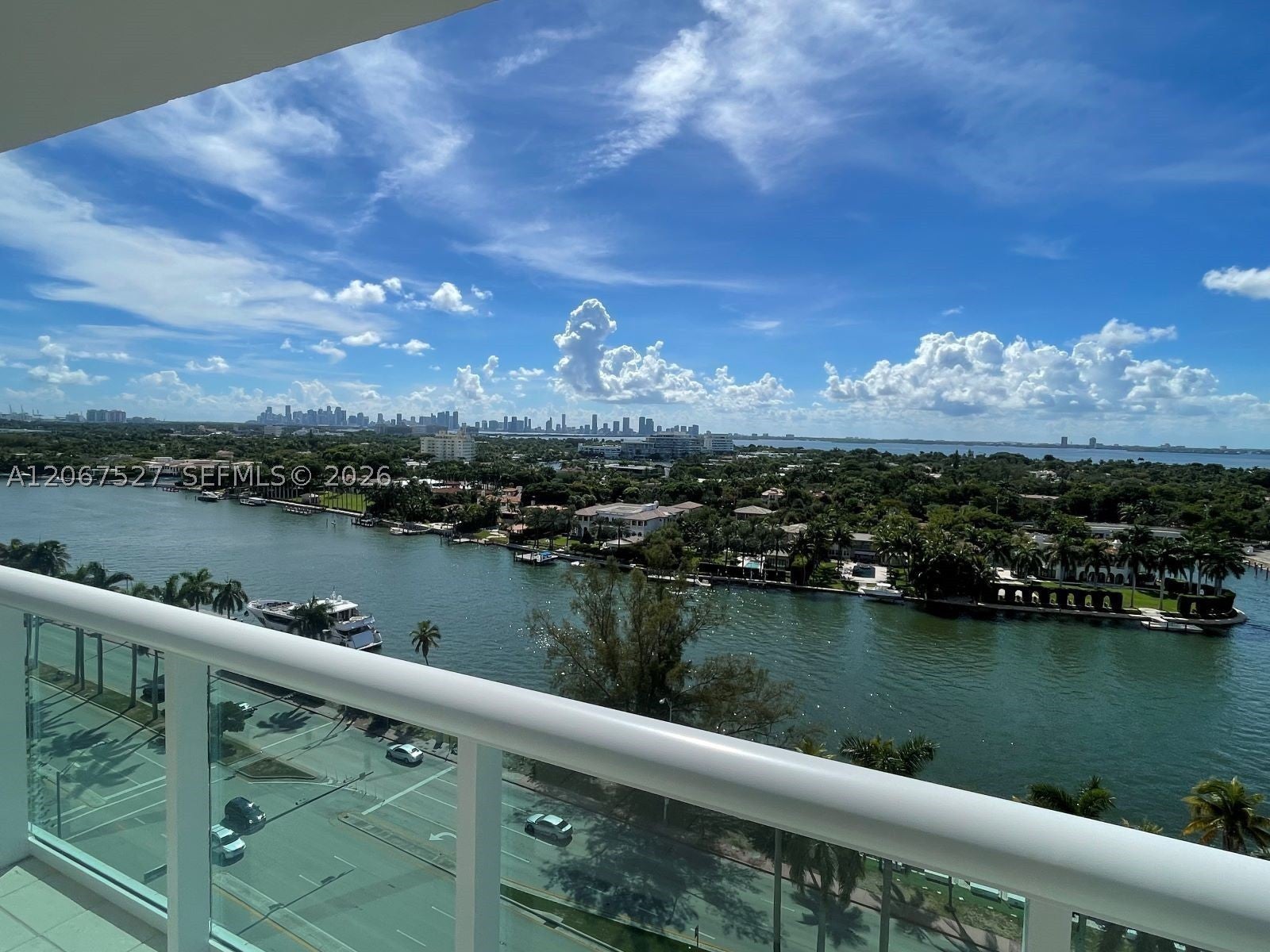 5001 Collins Ave 14A