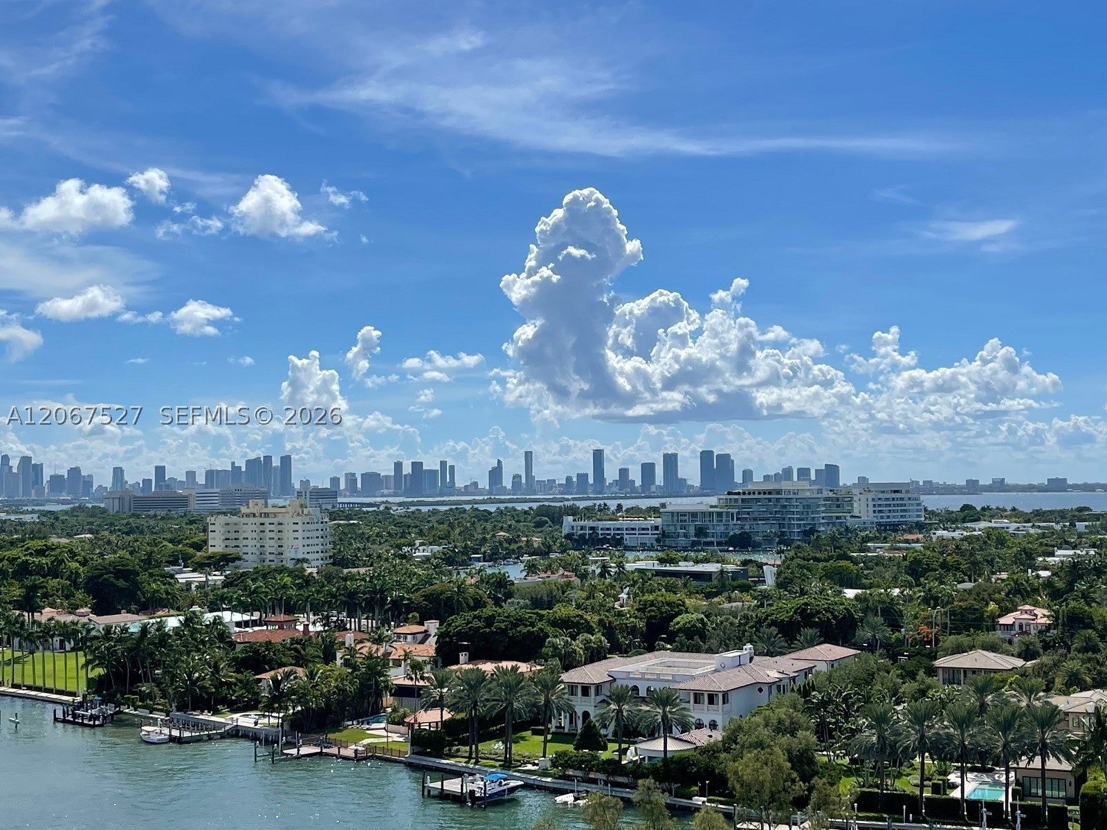 5001 Collins Ave 14A