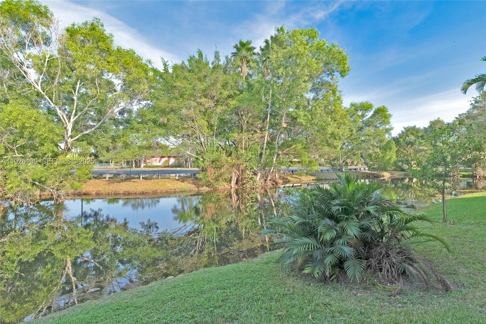 RACQUET CLUB APTS AT BONA - Residential