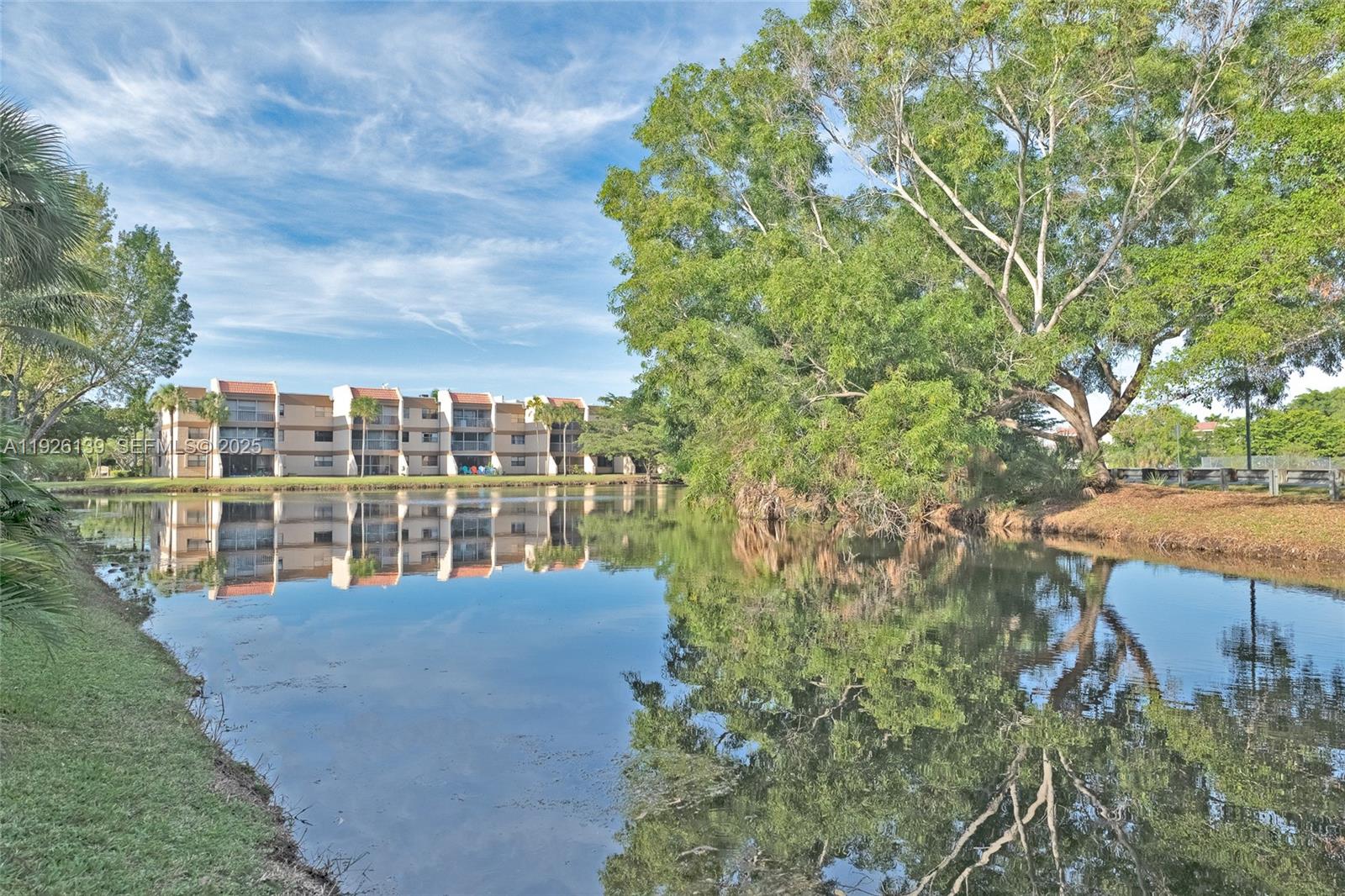 RACQUET CLUB APTS AT BONA - Residential