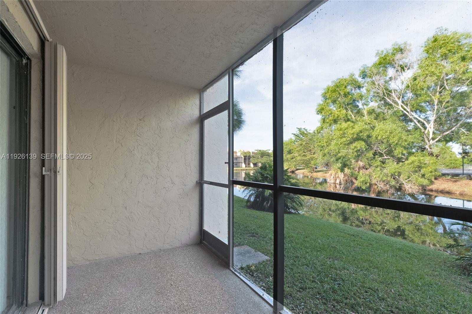 RACQUET CLUB APTS AT BONA - Residential