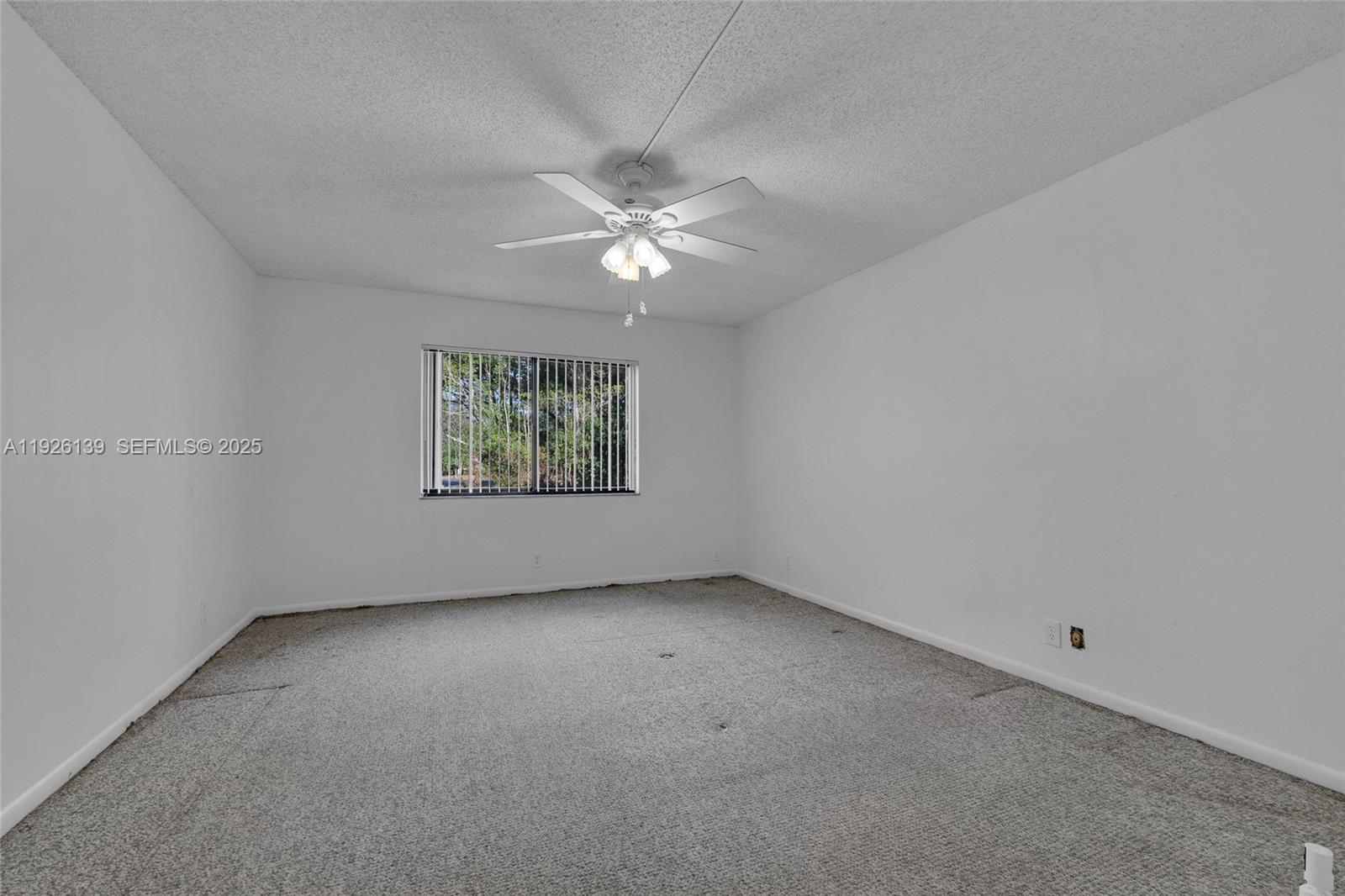 RACQUET CLUB APTS AT BONA - Residential